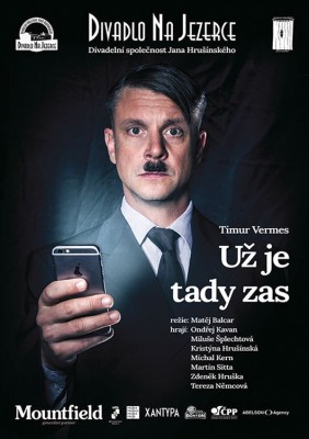 Už je tady zas! Už je tady zas!