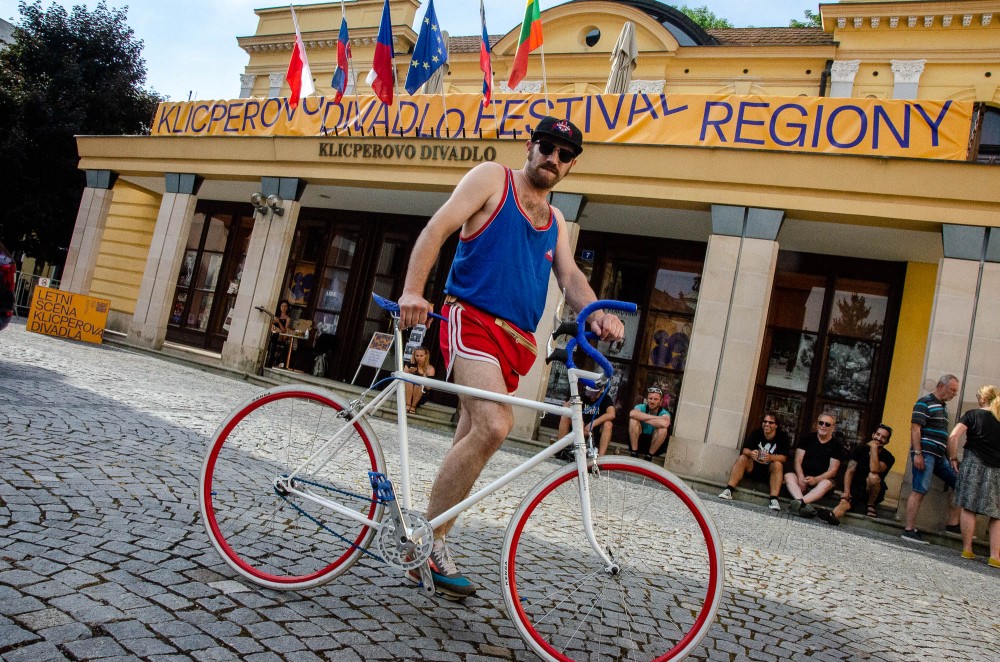 FOTO: Regiony - den 7. v Klicperově divadle