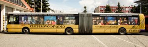 Do hradeckých ulic vyjede divadelní autobus
